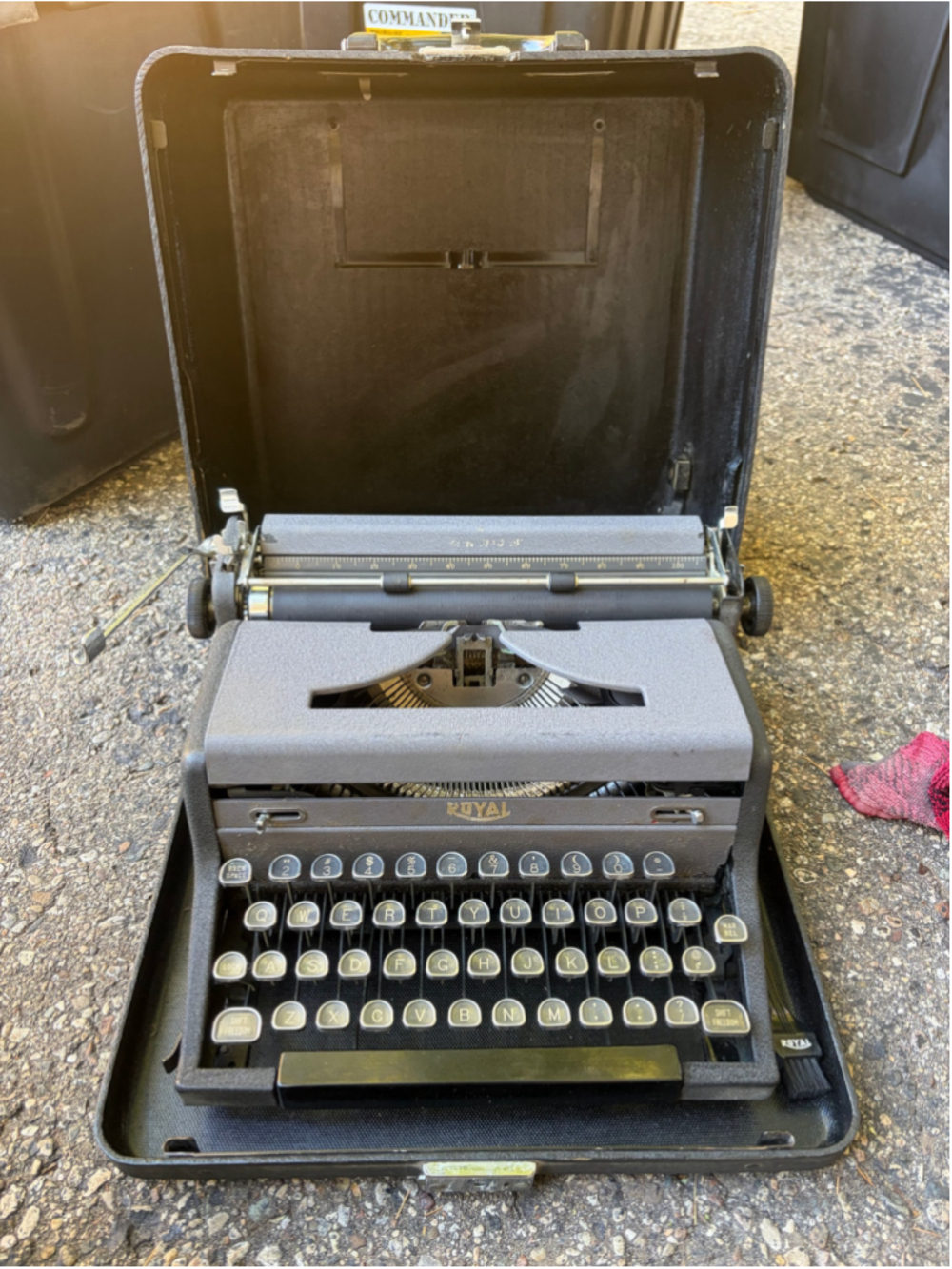 Royal Vintage Portable Typewriter One Size Grey and Black